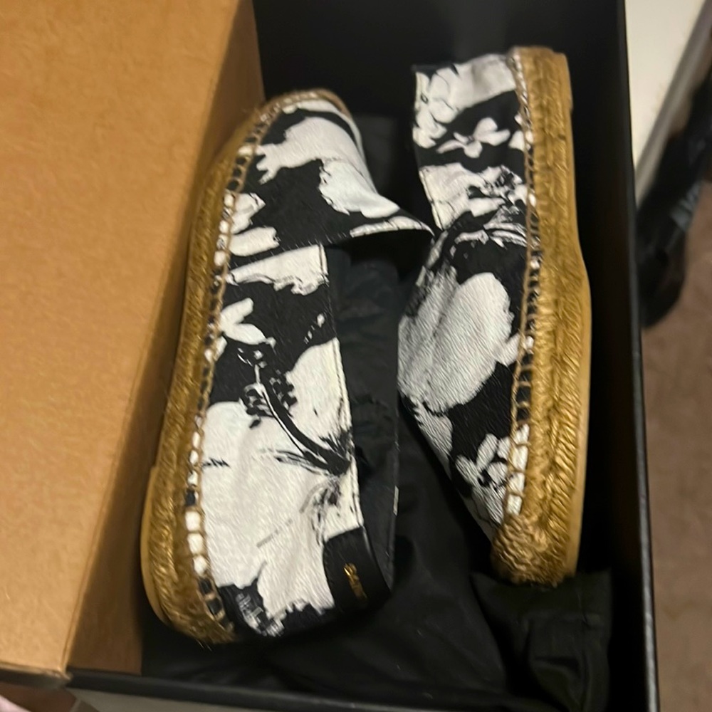 Saint Laurent Hibiscus-Print Espadrilles